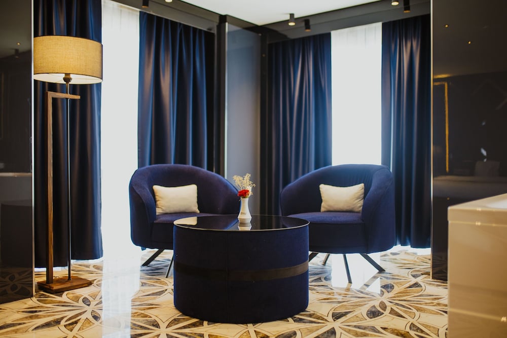 quala hotels