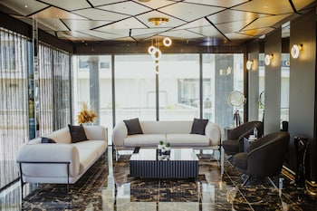 quala hotels