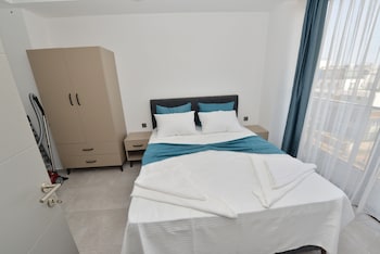 ethica suite luxury houses