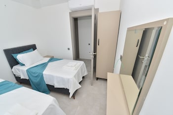 ethica suite luxury houses