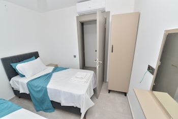 ethica suite luxury houses