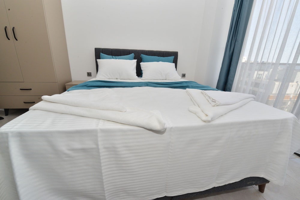 ethica suite luxury houses