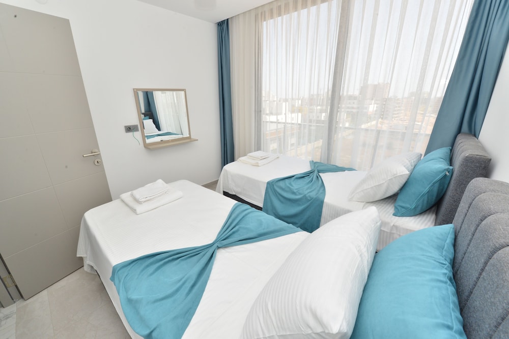 ethica suite luxury houses