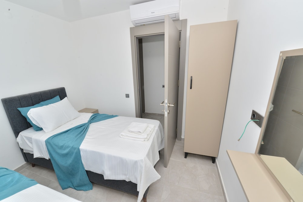 ethica suite luxury houses