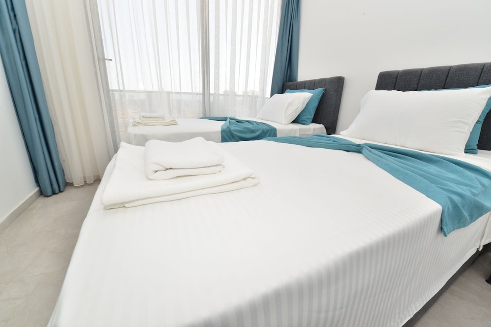 ethica suite luxury houses