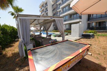 ethica suite luxury houses