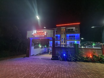 jb suites and lounge