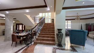 Turquoise Pyramids Palace,Al Wahat Road,4 star
