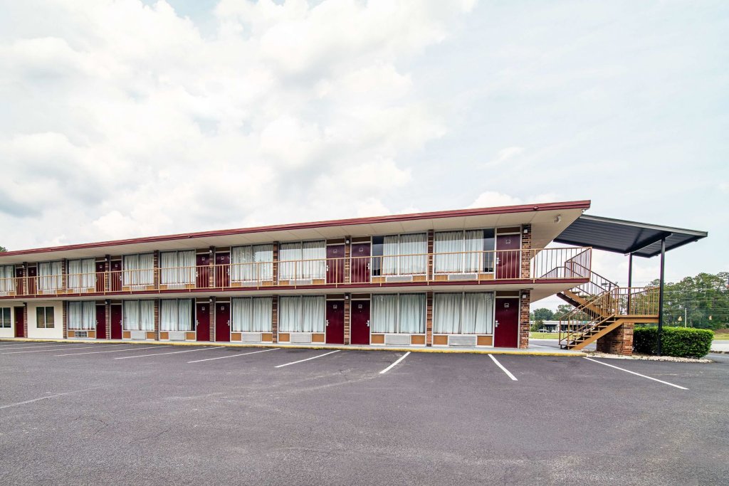 red roof inn columbia sc airport