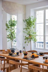 la source exclusive apartment