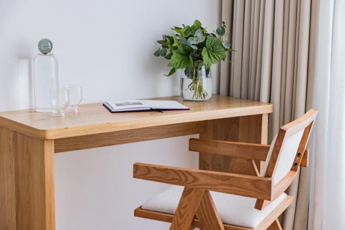 la source exclusive apartment