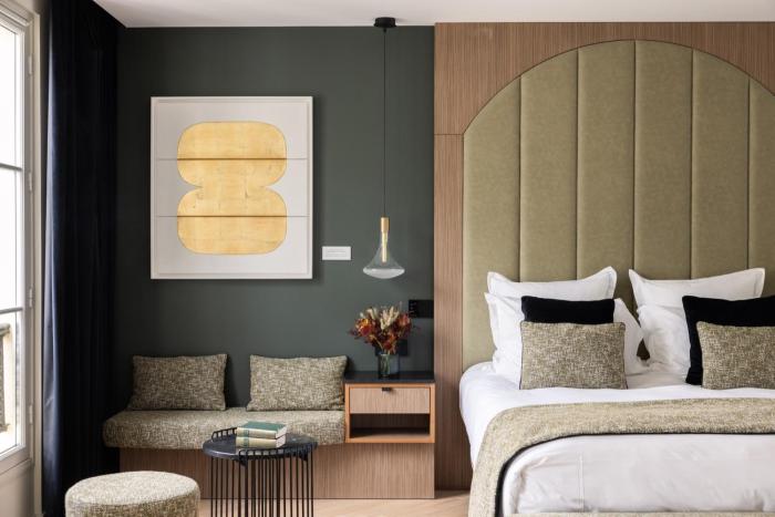 la source exclusive apartment