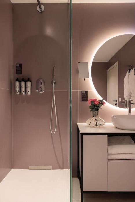 la source exclusive apartment