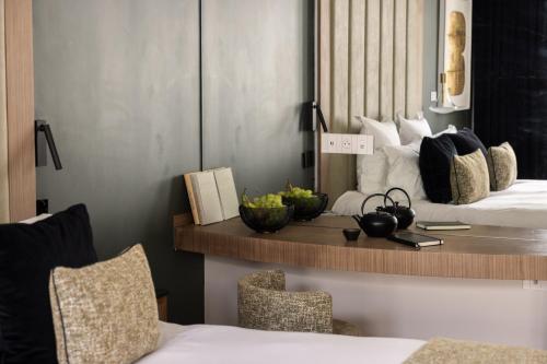 la source exclusive apartment