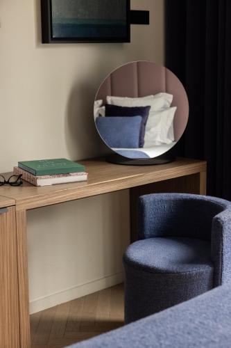 la source exclusive apartment