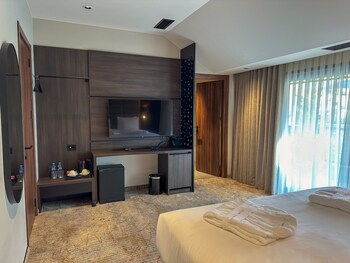 chateau mephiskalaki