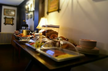 Silsbee's By Daniels House,53 Essex St,4 star