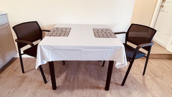 white orchid apartments