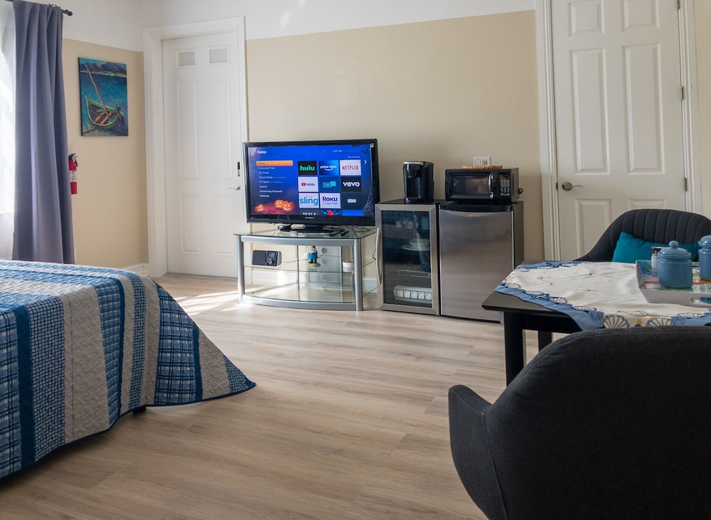 white orchid apartments