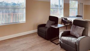 white orchid apartments