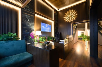 hotel macedonia square