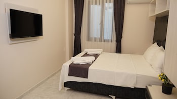 marina lora butik otel