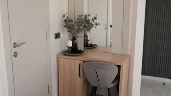 marina lora butik otel