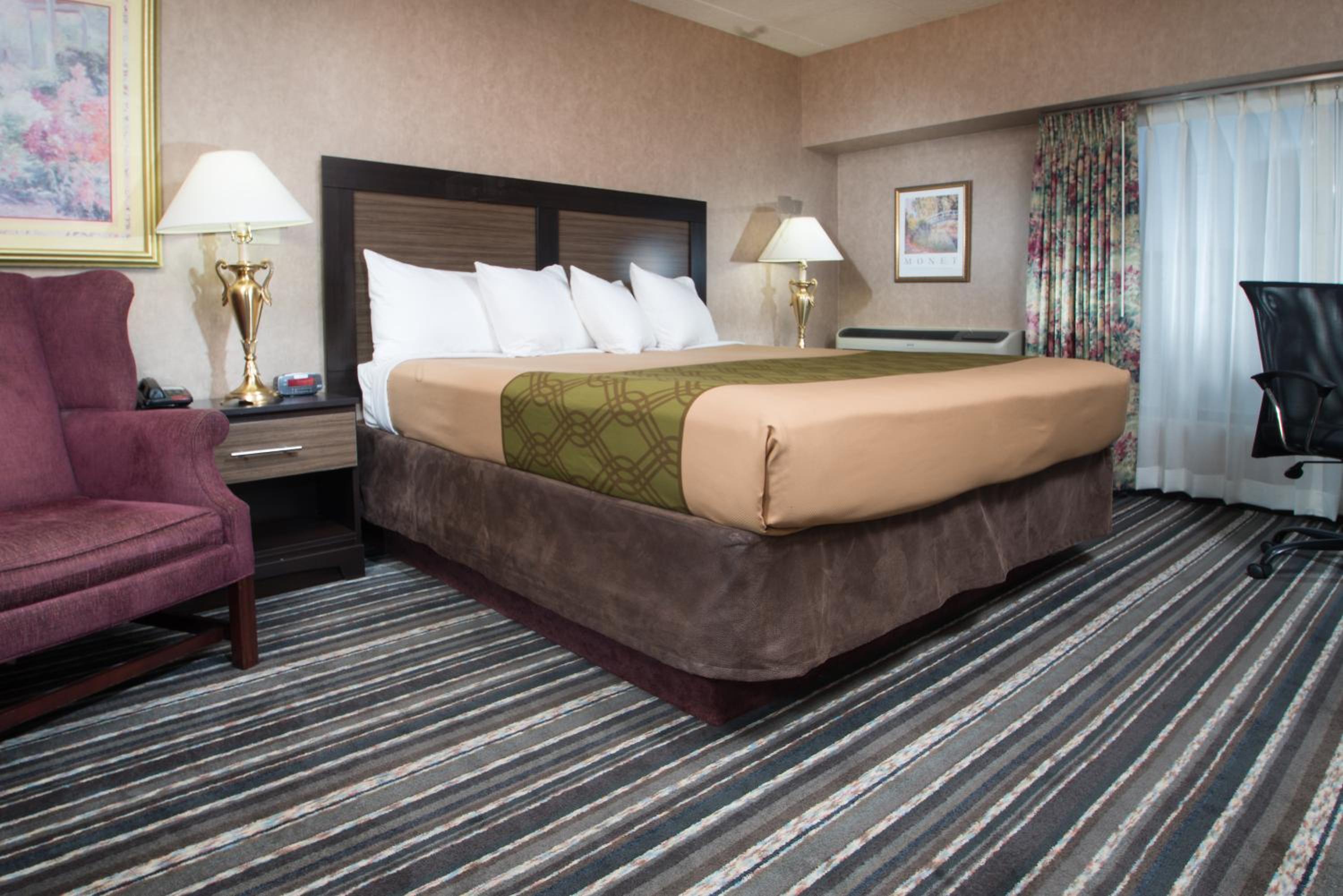 crossroads hotel at huron event center