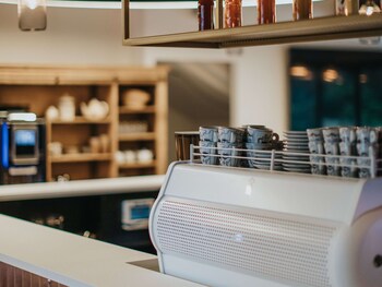 greet hotel brest aeroport