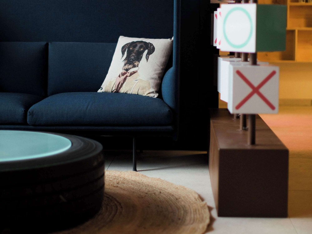 greet hotel brest aeroport