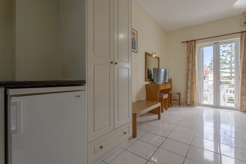 laganas holidays hotel