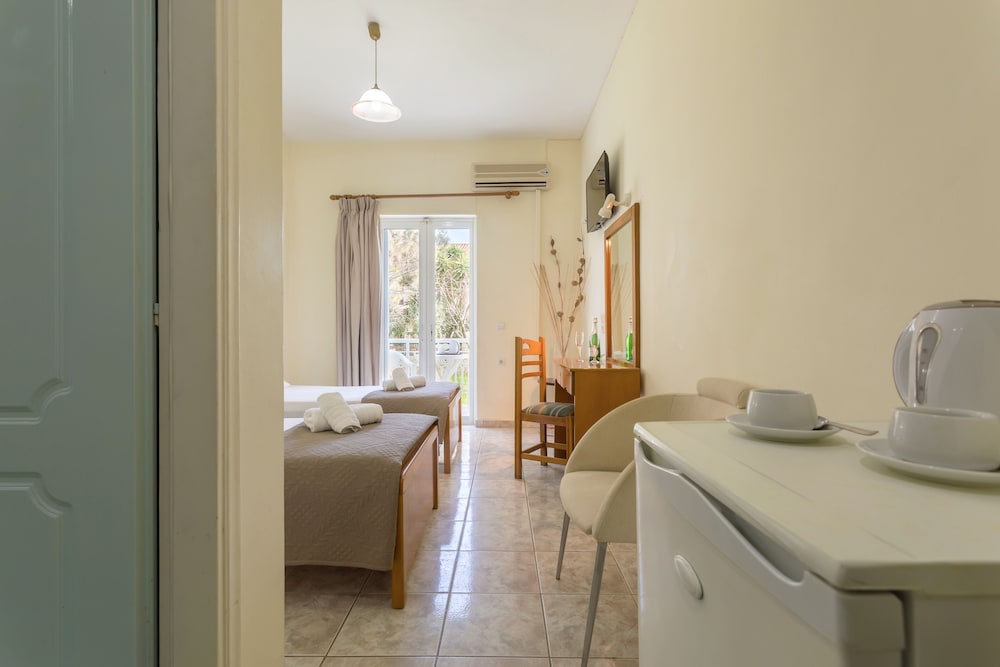 laganas holidays hotel