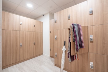 yuna porte maillot aparthotel