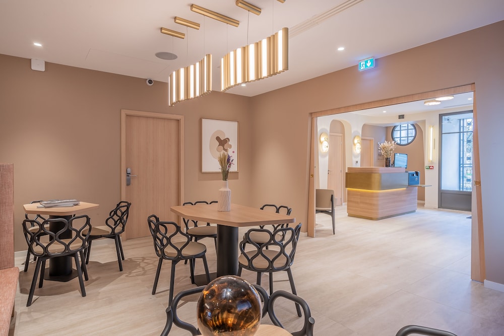 yuna porte maillot aparthotel