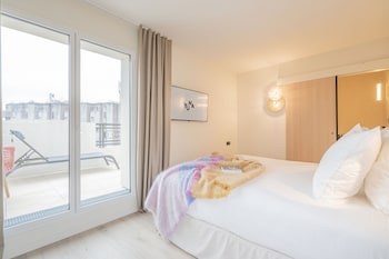 yuna porte maillot aparthotel