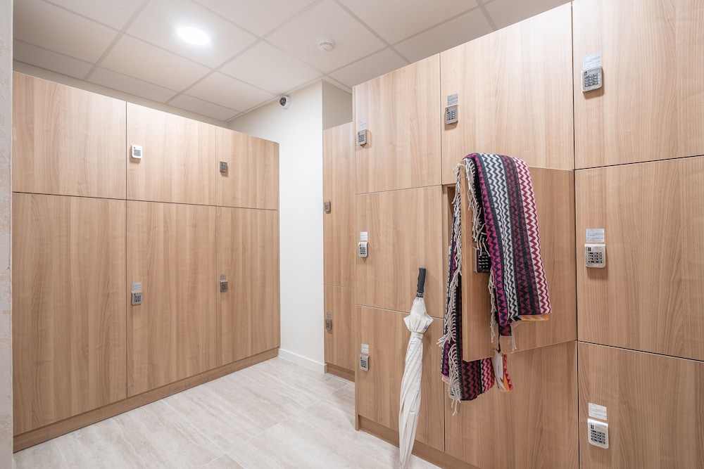 yuna porte maillot aparthotel