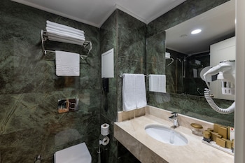 four points express by sheraton antalya lara