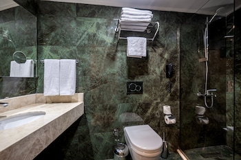 four points express by sheraton antalya lara