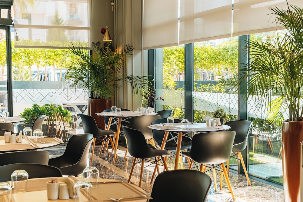 four points express by sheraton antalya lara