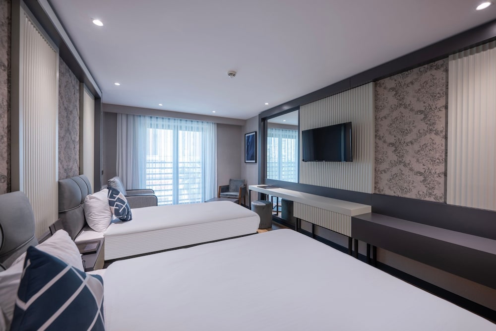 four points express by sheraton antalya lara