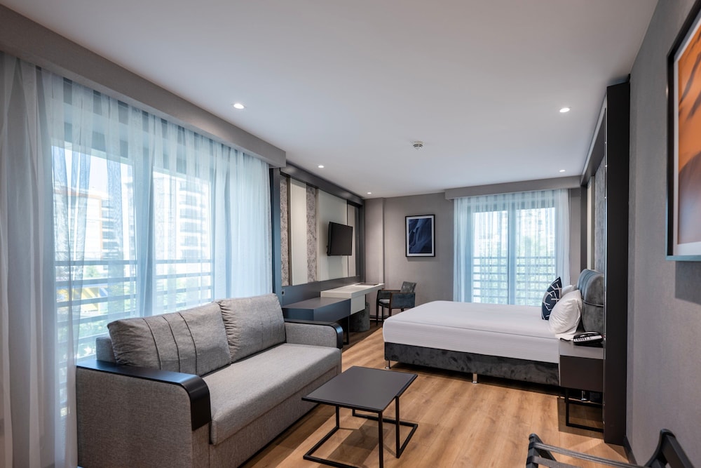 four points express by sheraton antalya lara