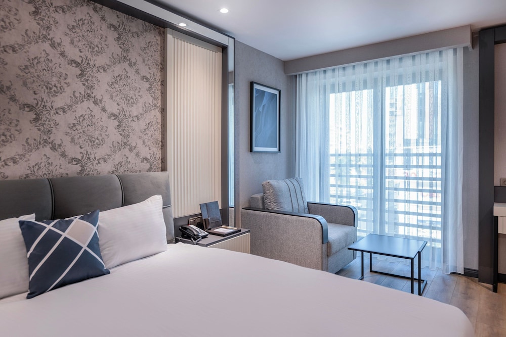 four points express by sheraton antalya lara