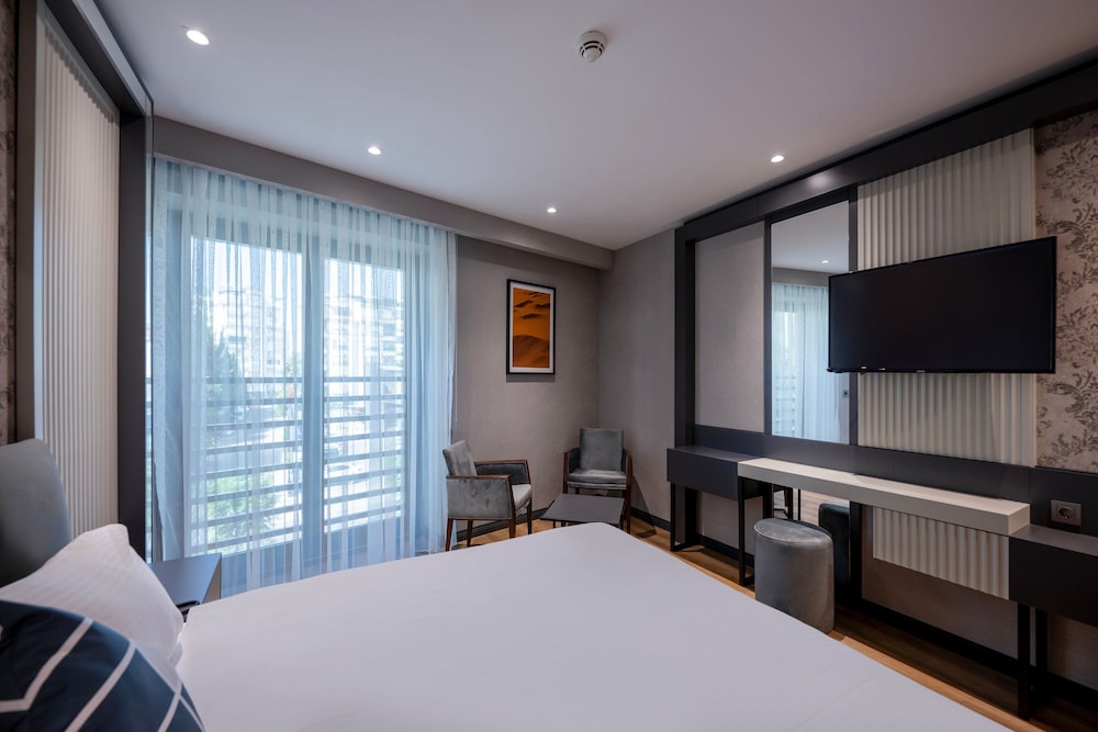 four points express by sheraton antalya lara