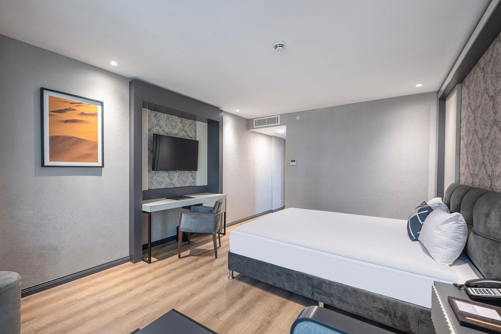 four points express by sheraton antalya lara