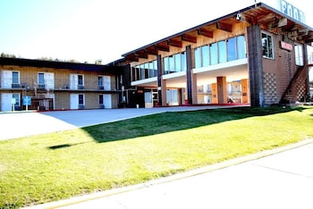 super 8 by wyndham newcastle