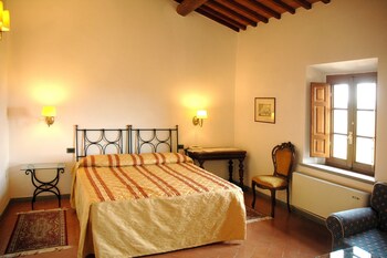 Palazzo Squarcialupi,Monteriggioni>>Castellina In Chianti,4 star