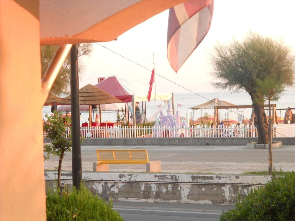 hotel harmony