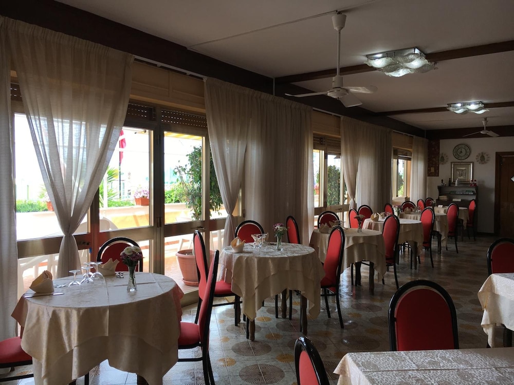 hotel harmony