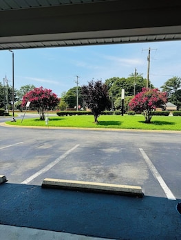 Executive Inn,Chester>>Bellwood,2 star