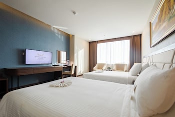 muong thanh grand ha long hotel